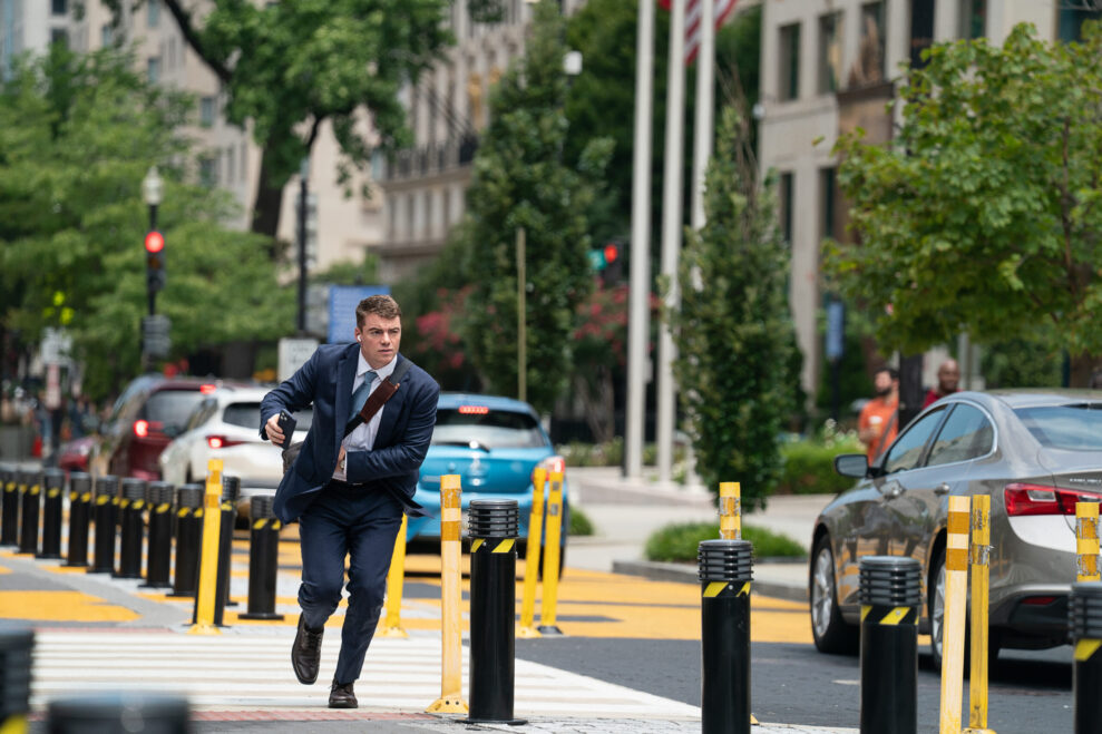 A HOUSE OF DYNAMITE A HOUSE OF DYNAMITE