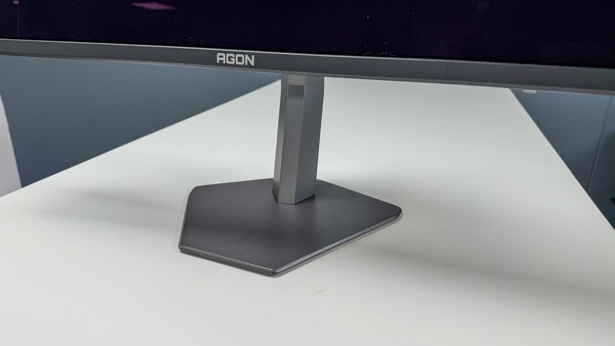 AOC AG276UZD - stand - geirnordby