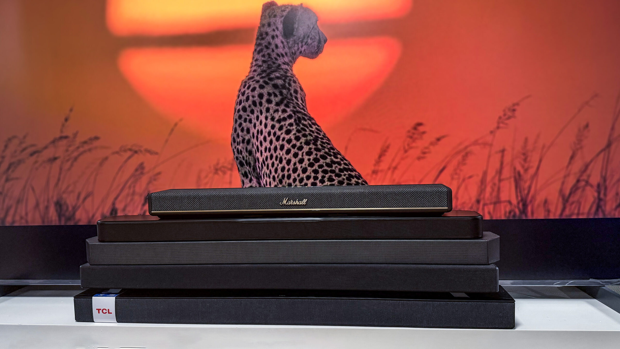 5 Basic soundbars med Dolby Atmos 2 Lydlpanker okt 2025 OPPSLAG