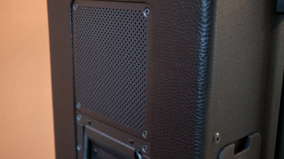 Marshall Bromley 750 mid side