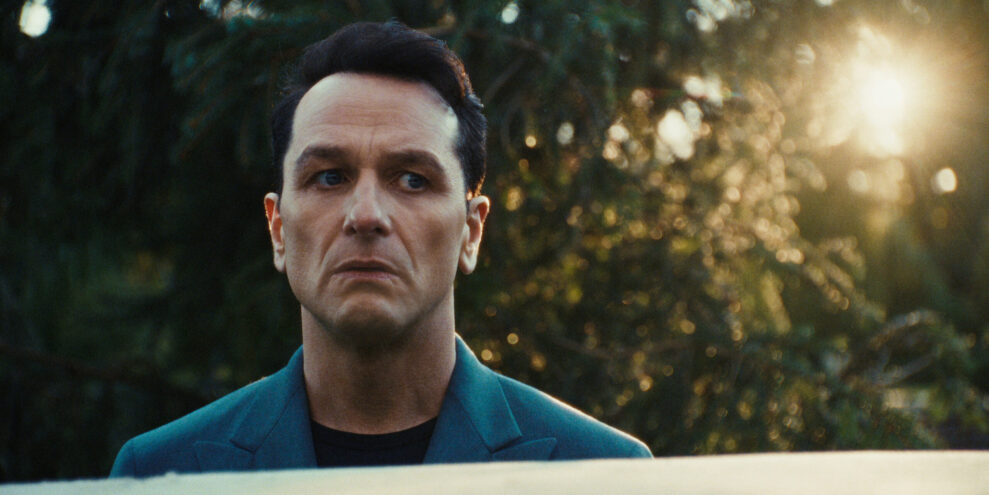 THE BEAST IN ME THE BEAST IN ME