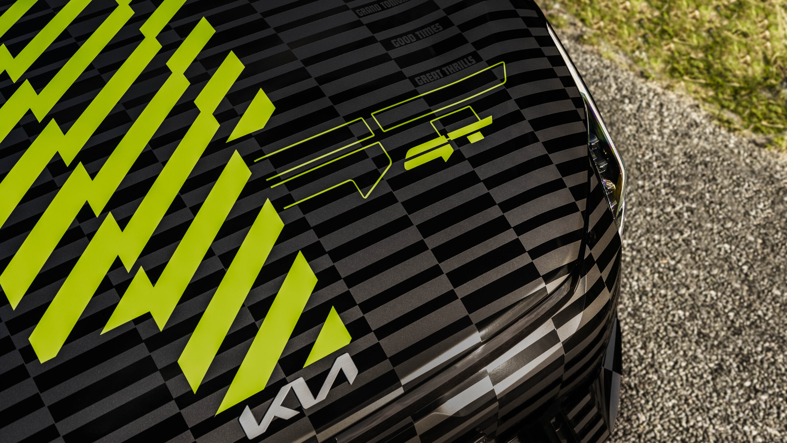 Kan Kia EV4 GT udfordre Tesla Model 3 Performance? 2 kia EV4 GT foiling highres 3 scaled 1