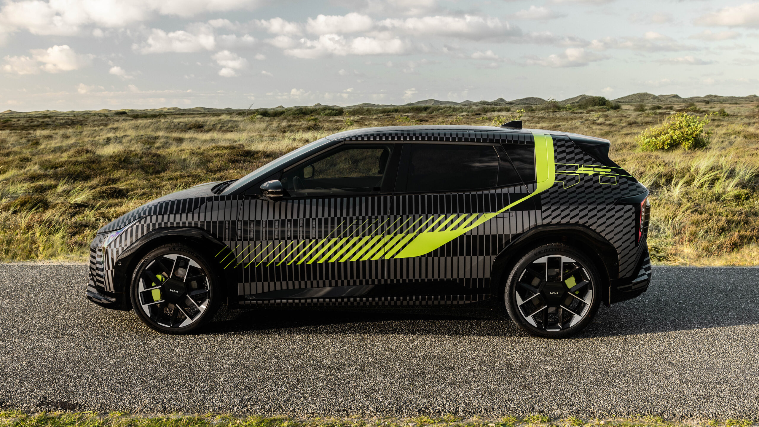 Kan Kia EV4 GT udfordre Tesla Model 3 Performance? 1 kia-EV4-GT-foiling-highres-4