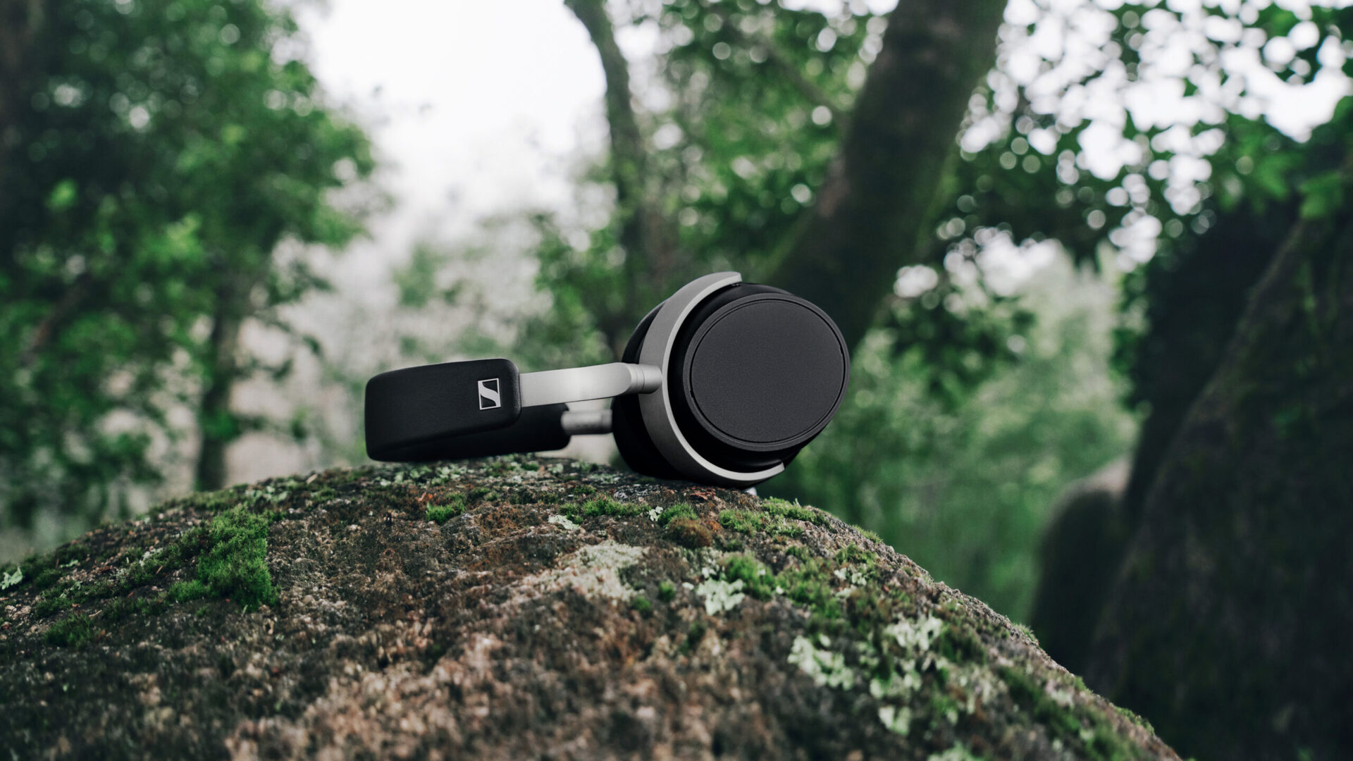 sennheiser HDB_630_lifestyle 2