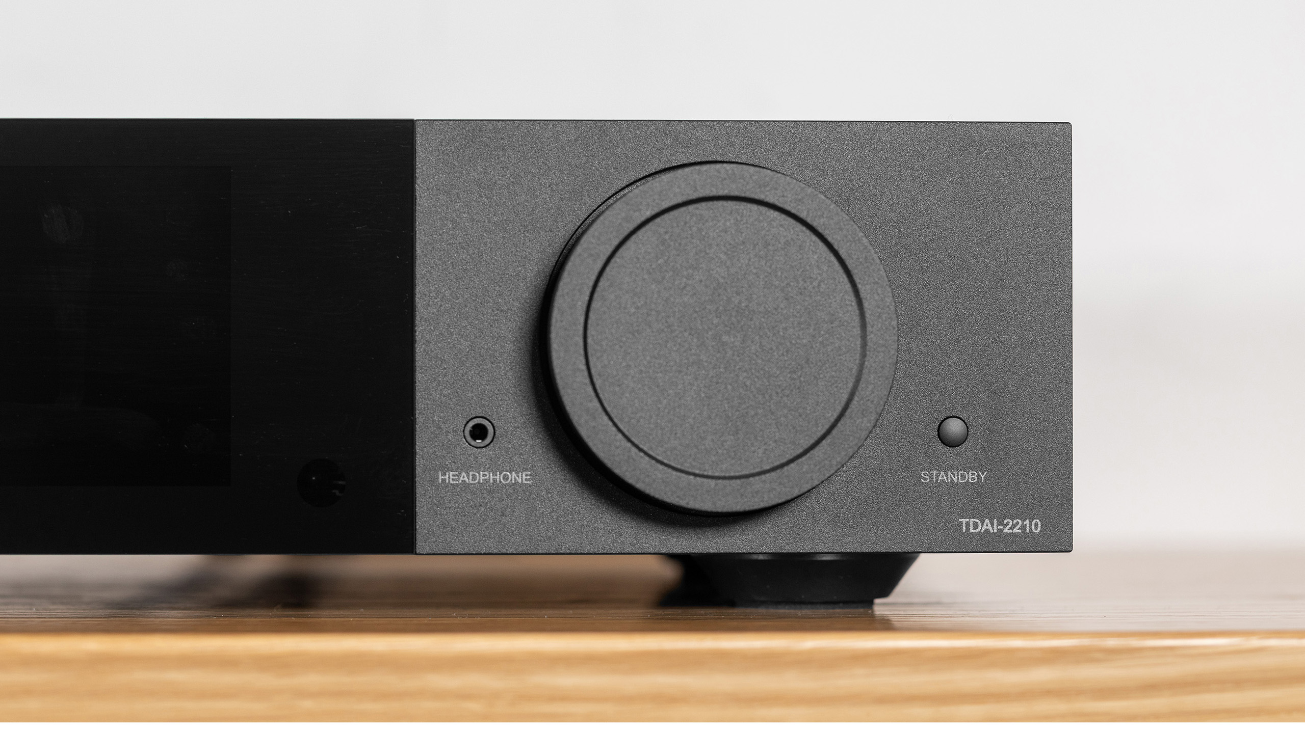 Lyngdorf TDAI-2210 3 Lyngdorf TDAI-2210