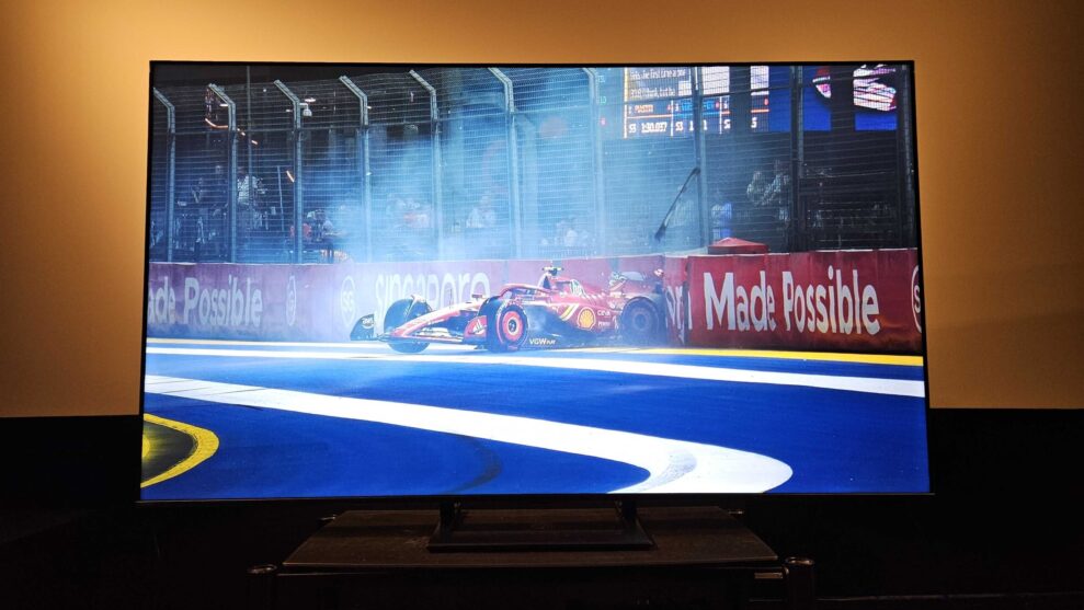 Hisense E8Q test L&B (1) Hisense E8Q test L&B (1)