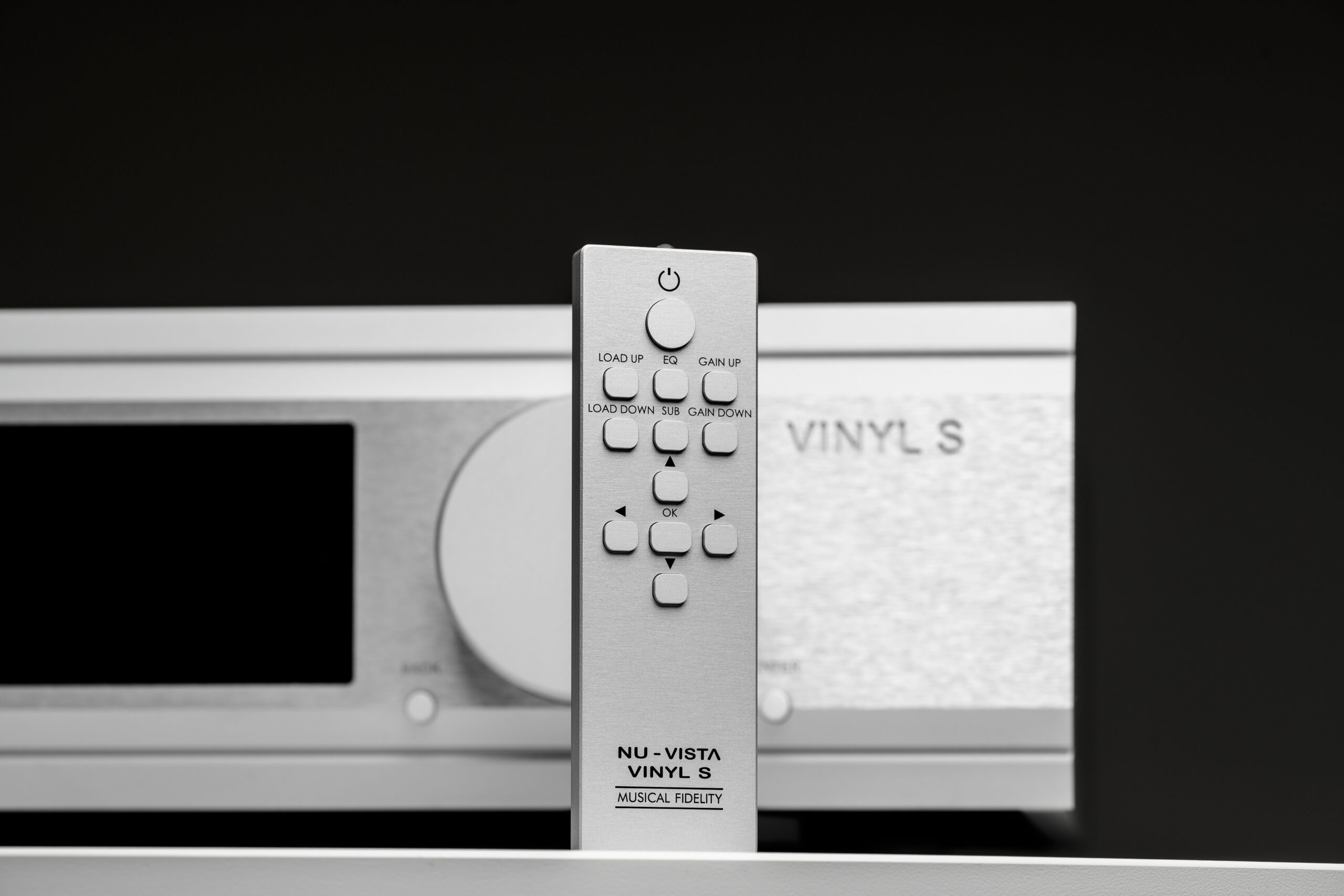 Musical Fidelity NU-VISTA Vinyl S lanceret 3 Nu Vista Vinyl S Black Remote 1 1 scaled
