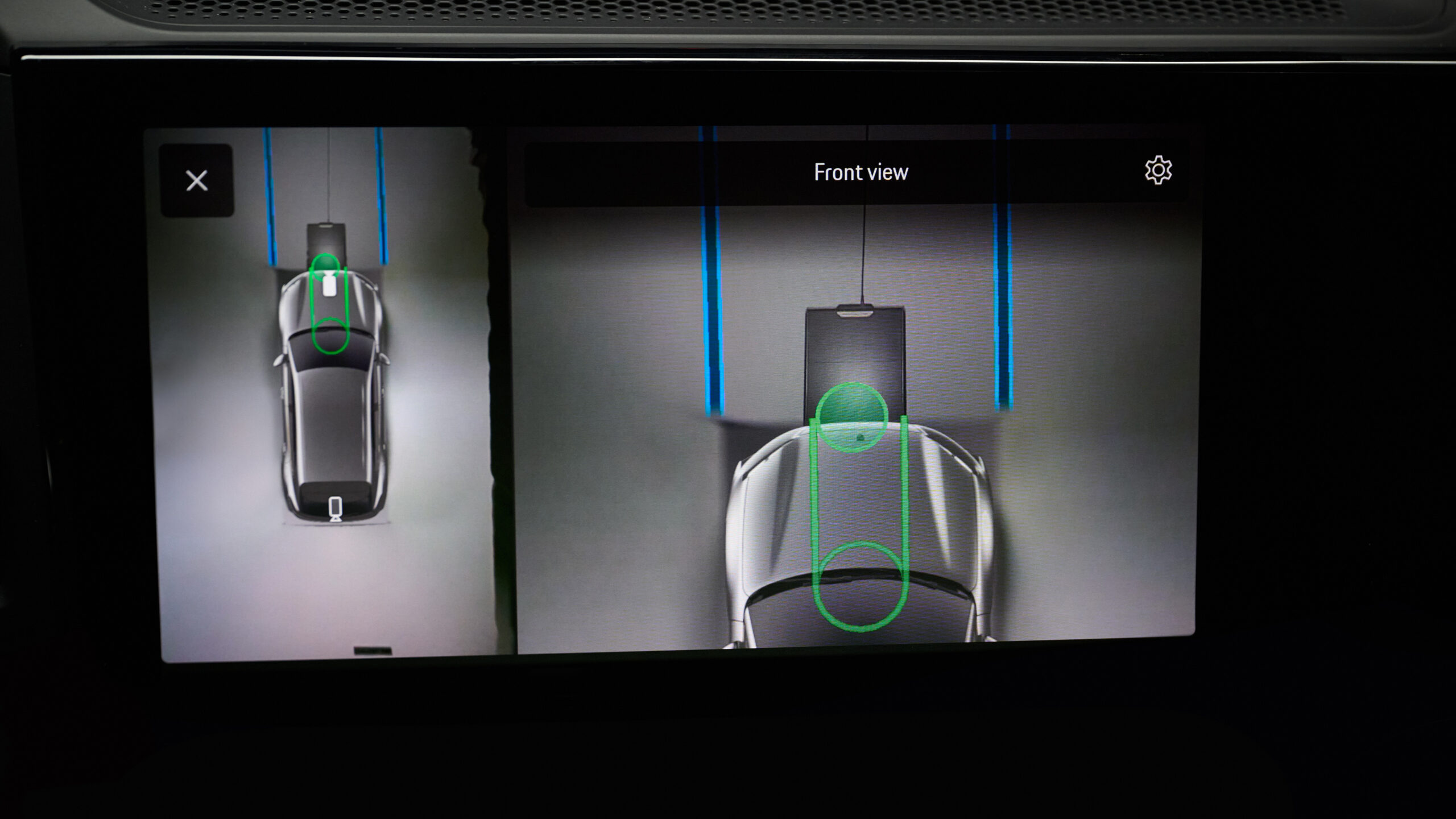 Porsche Cayenne Electric oplades trådløst 2 Porsche Cayenne wireless charging interface 2