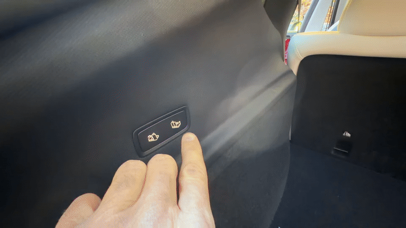Tesla Model Y 2025 folding backseats