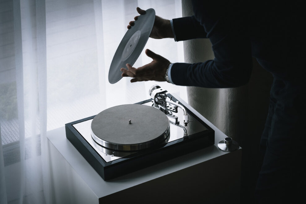 The Classic Reference Piano Silver lifestyle 06