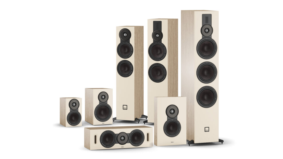 DALI SONIK - Family Image A3 - Natural Oak