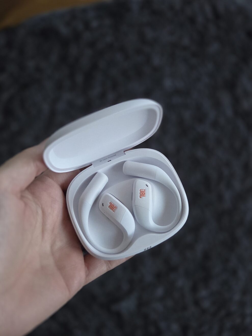 JBL-Endurance-Zone-Etui-oppet