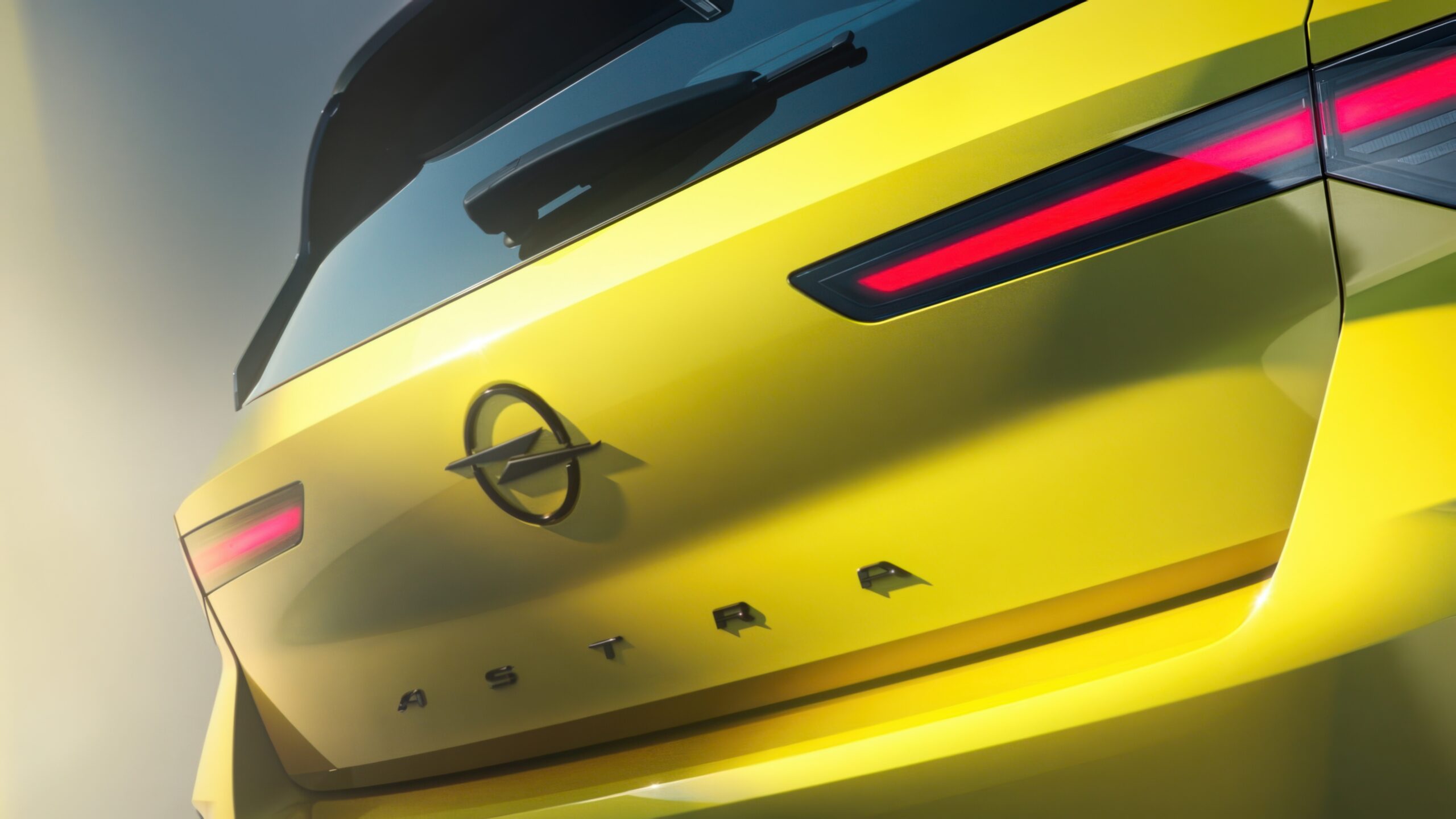 Opel Astra Electric facelift: Elbilen der oplader din elcykel 2 New Opel Astra Electric 7 scaled 1