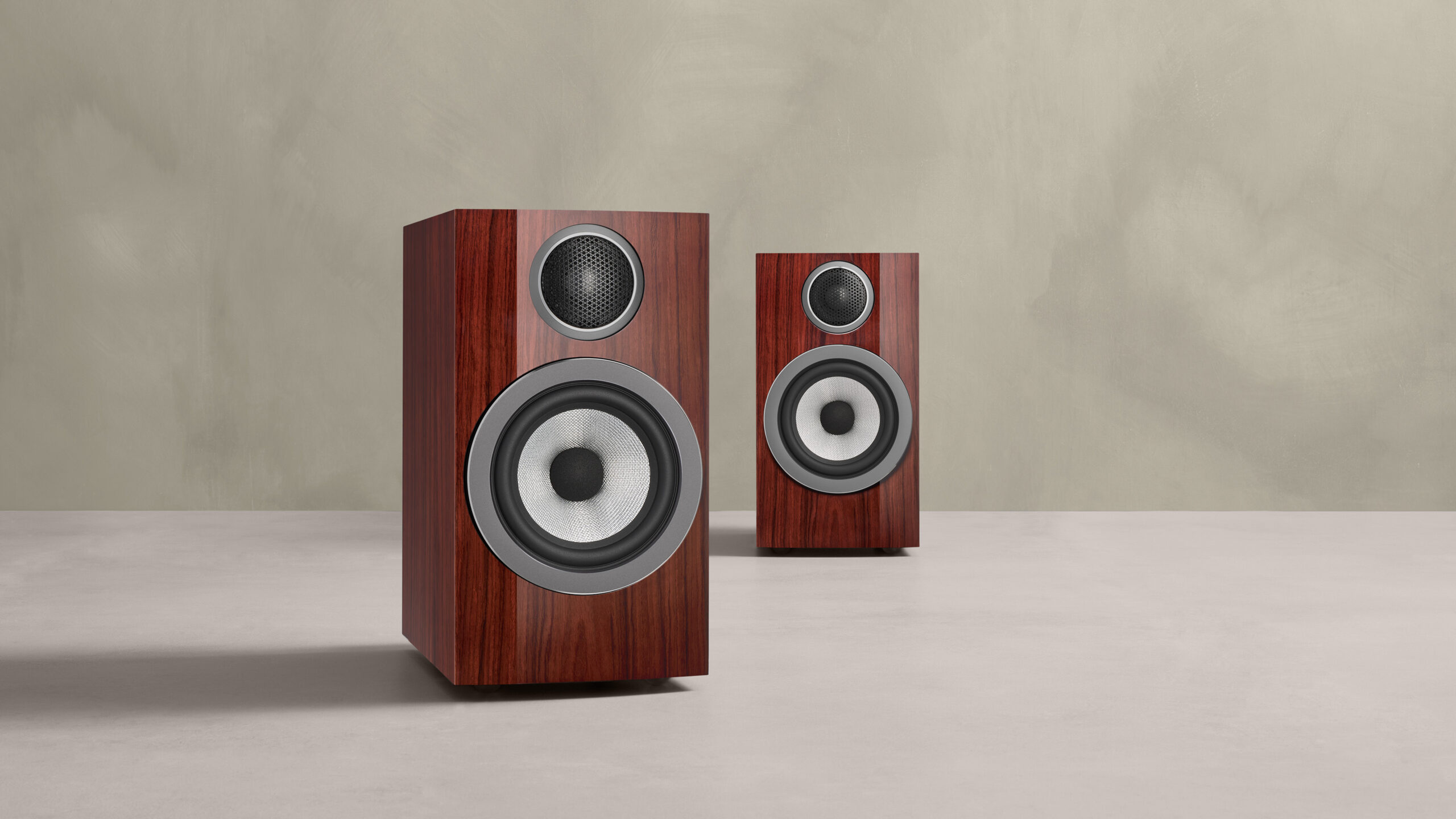 Bowers & Wilkins 707 Prestige Edition: Opgraderet – men ikke som vi håbede 1 BW 707 Prestige Edition Santos Gloss Beauty 2 scaled 1