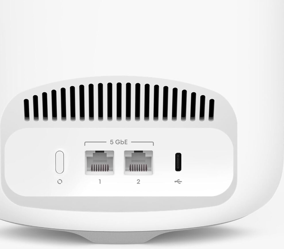 Eero Pro 7 BE3900 WiFi 7 3 Eero Pro 7 back