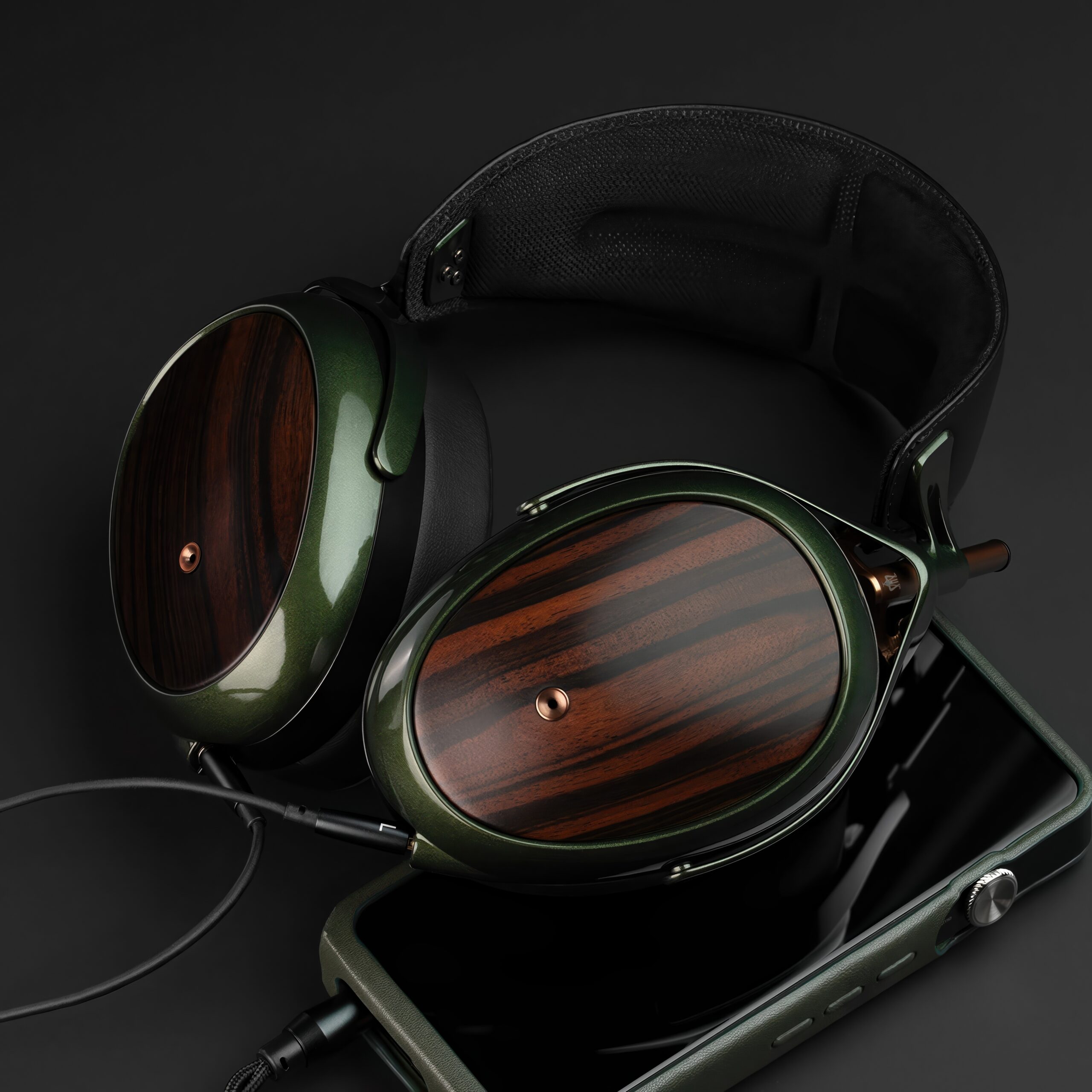 Meze Strada: Lukkede hovedtelefoner i træ 5 Meze-STRADA-headphones