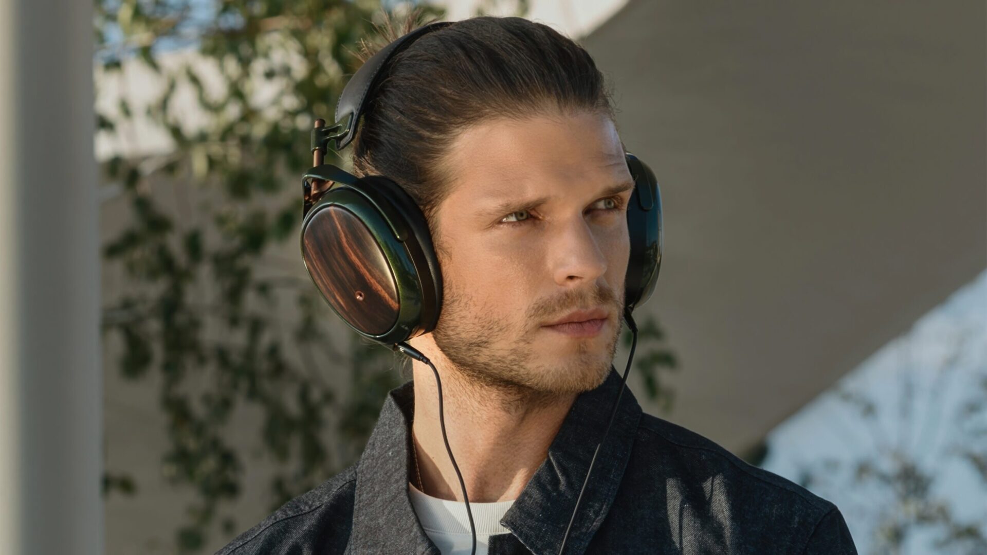 Meze Strada: Lukkede hovedtelefoner i træ