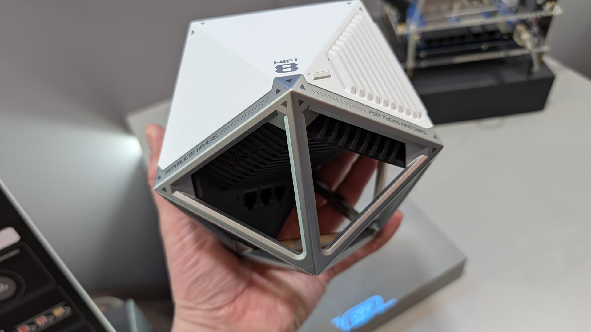 CES 2026: Asus viser verdens første Wi-Fi 8-router