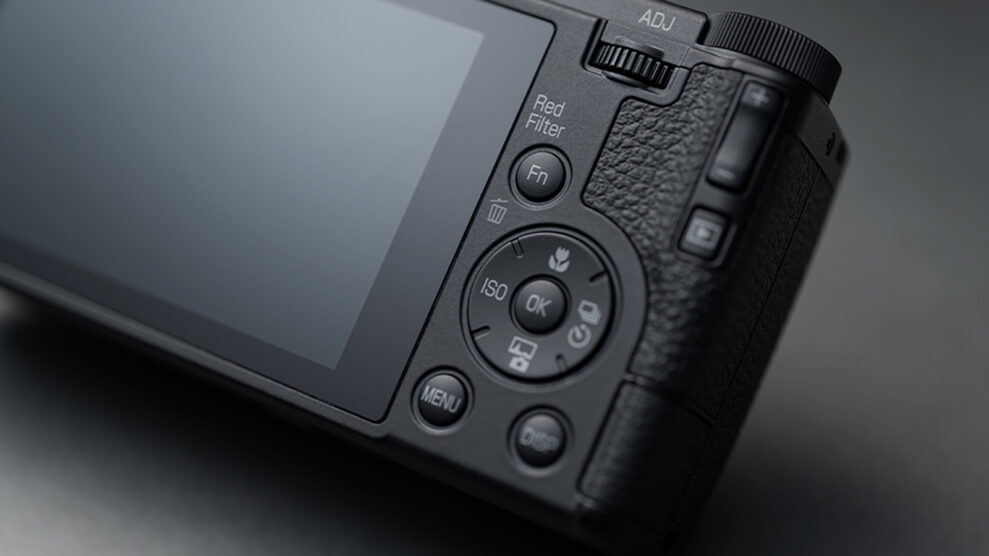 RICOH GR IV Monochrome Rear 1 0