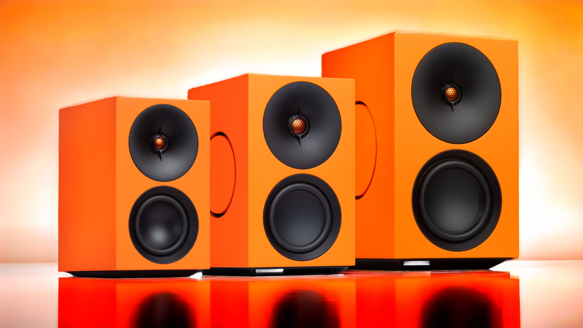 Cambridge Audio L/R bekender kulør med tre aktive modeller