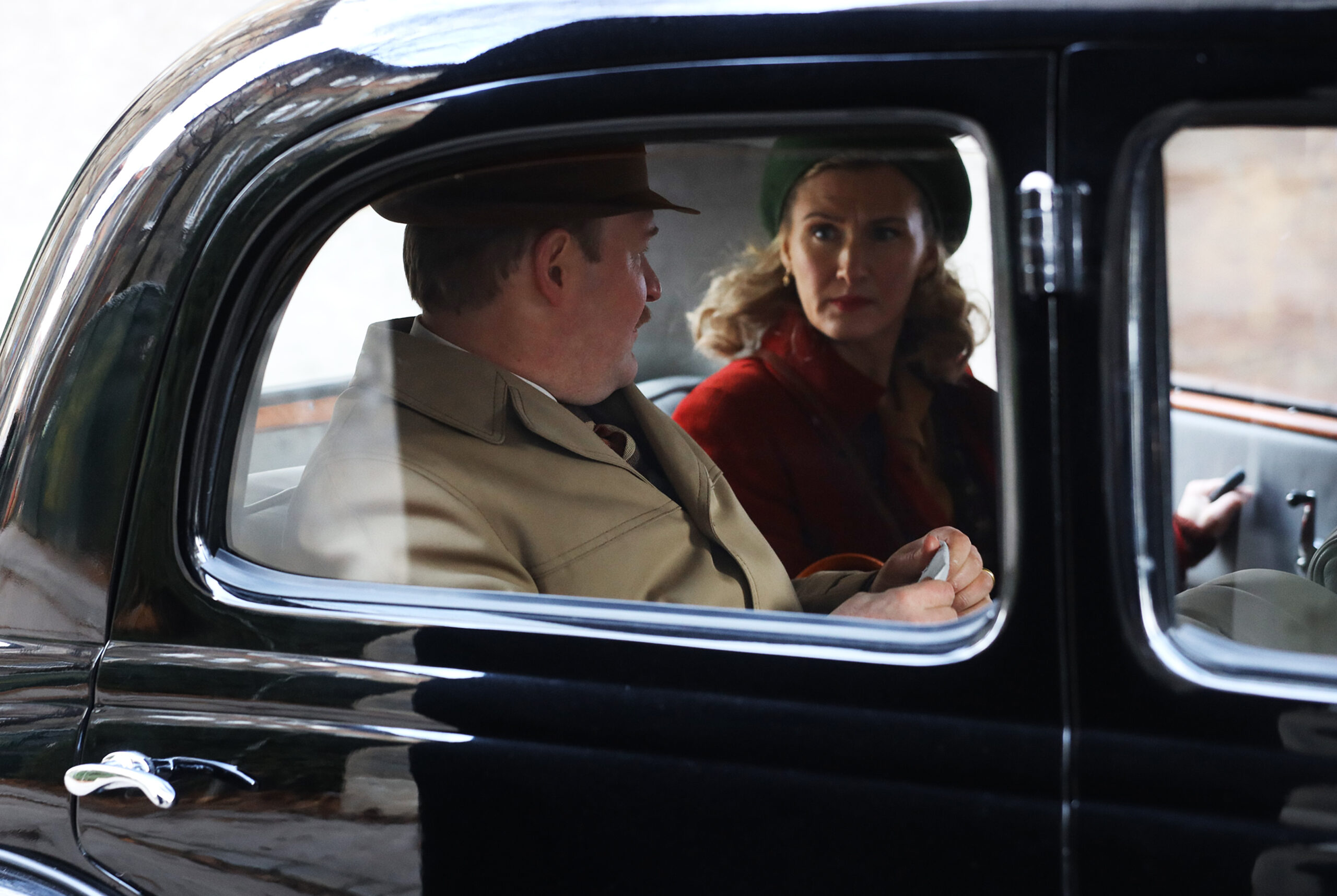 Den svenske kontakten 1 10 scaled 1