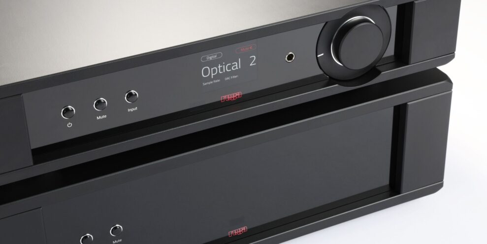 MERCURY SOLIS FULLWIDTH STACK.close side 1 scaled 1