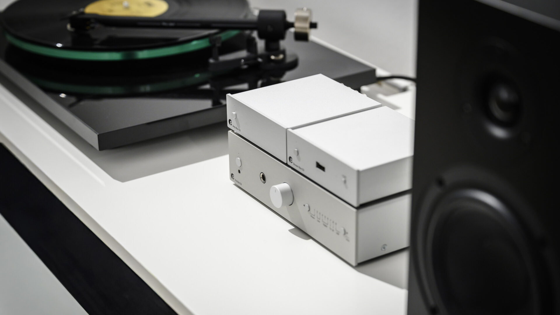 Pro-Ject Pre Box S3 samler trådene i anlægget