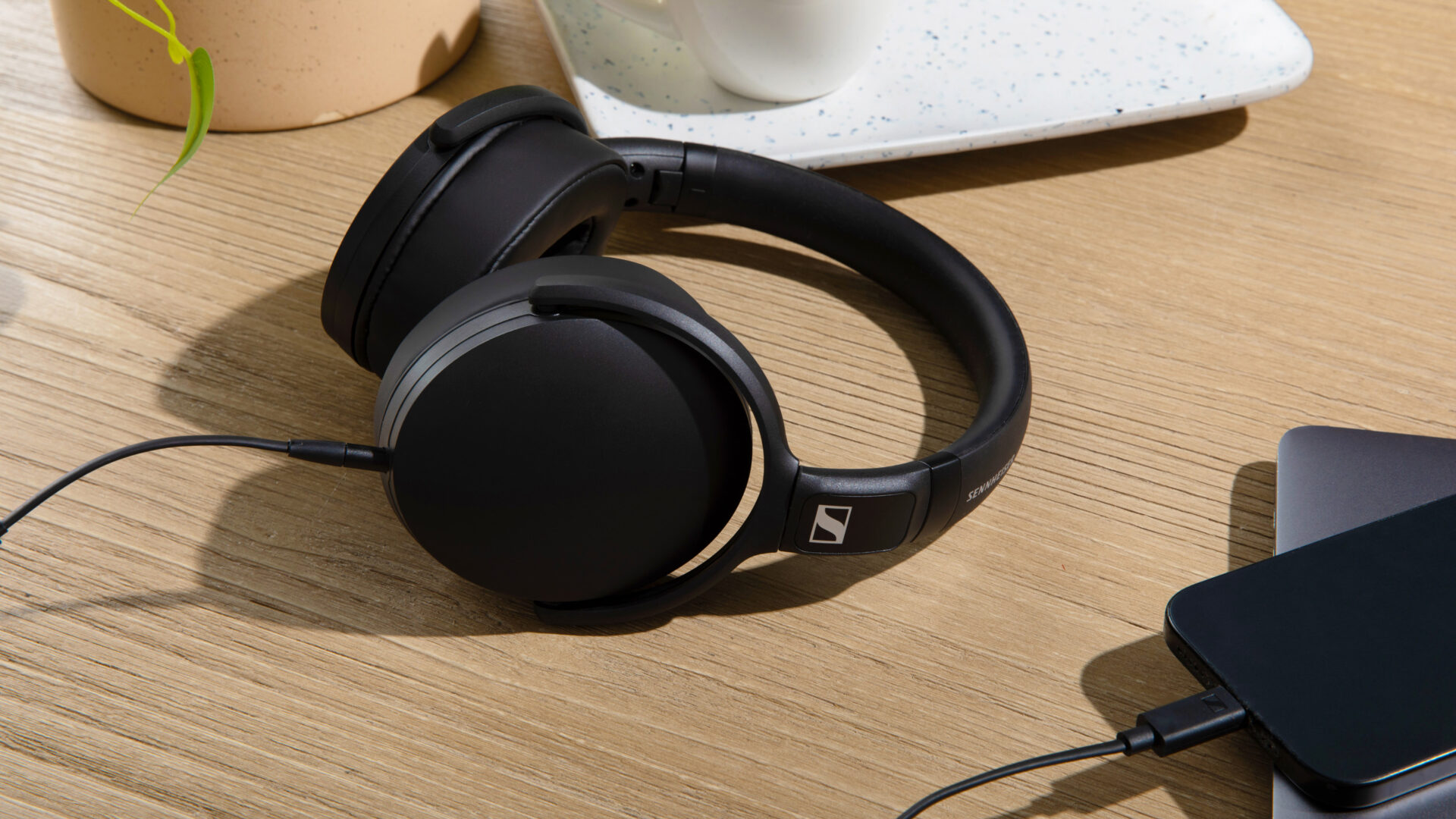 Sennheiser HD 400U og CX 80U er kablede hovedtelefoner til kontoret