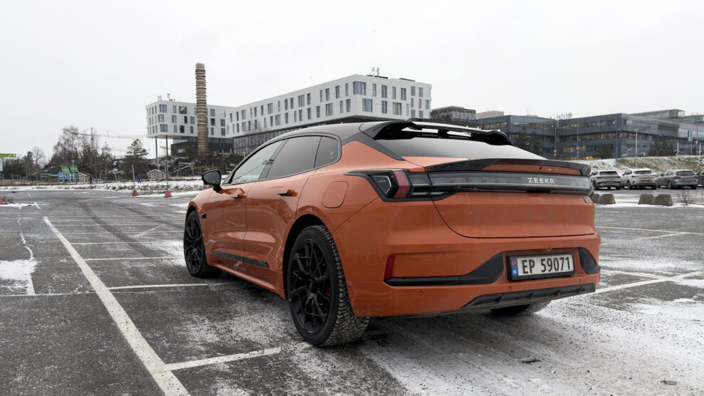 Yamaha Sound Zeekr 001 bak