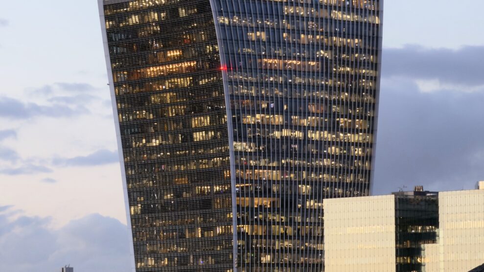 iphone 17 pro max_8_tele iphone 17 pro max_8_tele