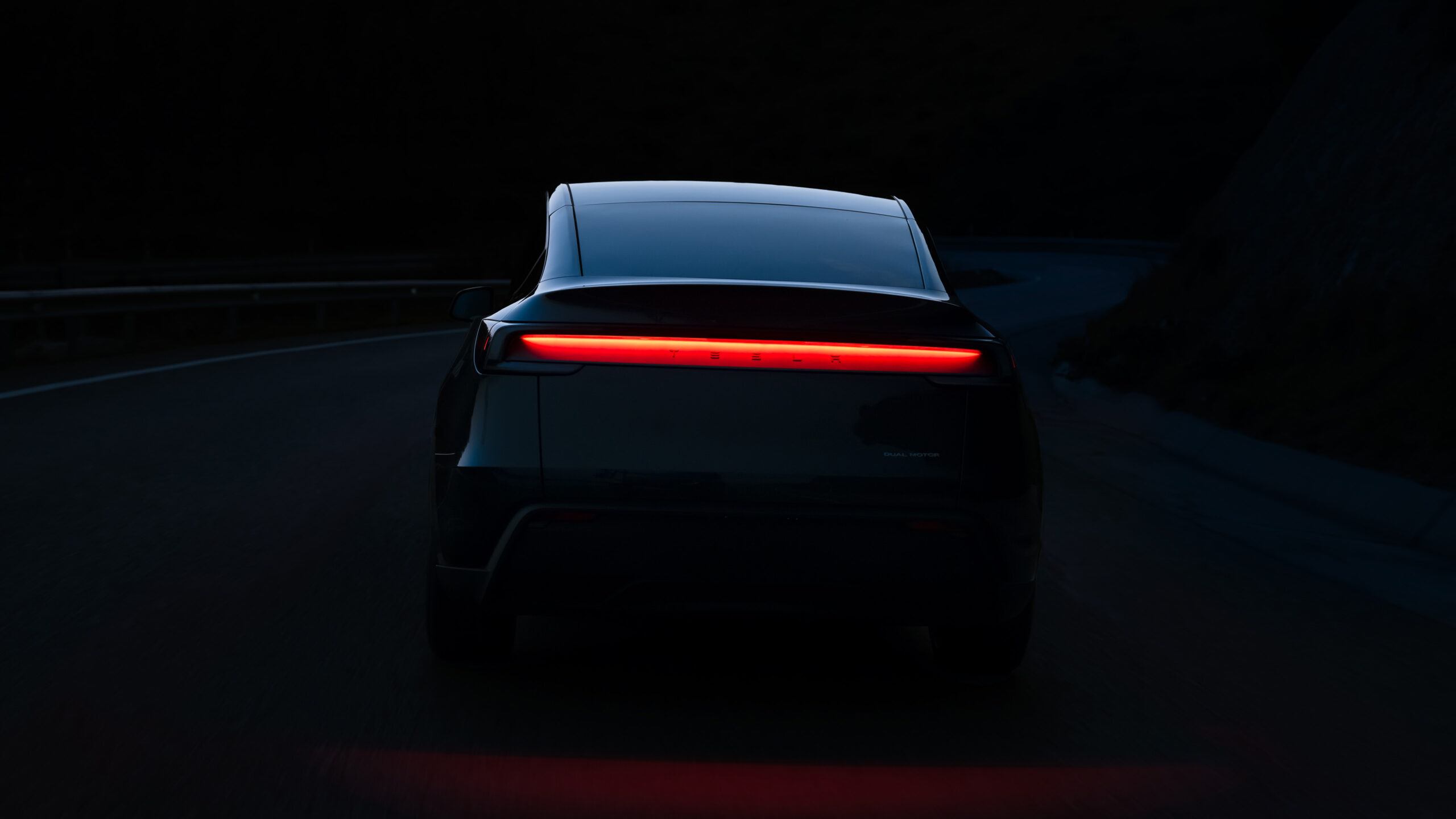 Tesla Model Y Premium_76