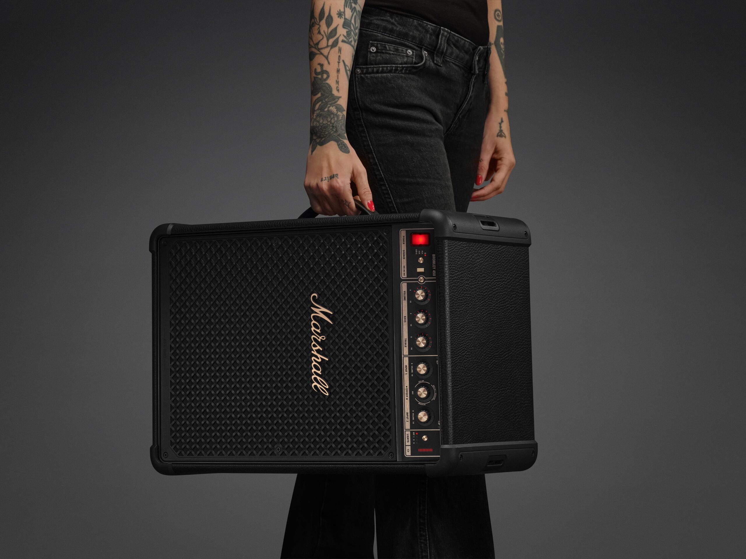marshall bromley 450 black product hand 3 flat bg scaled