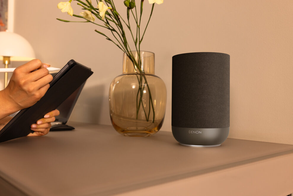 Low Denon Home 200 Black lifestyle 24