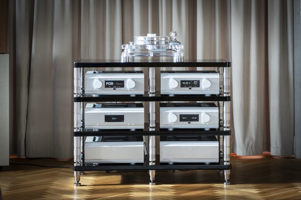 MUSICAL FIDELITY NUVISTA ULTRA EQUIPMENT RACK 1