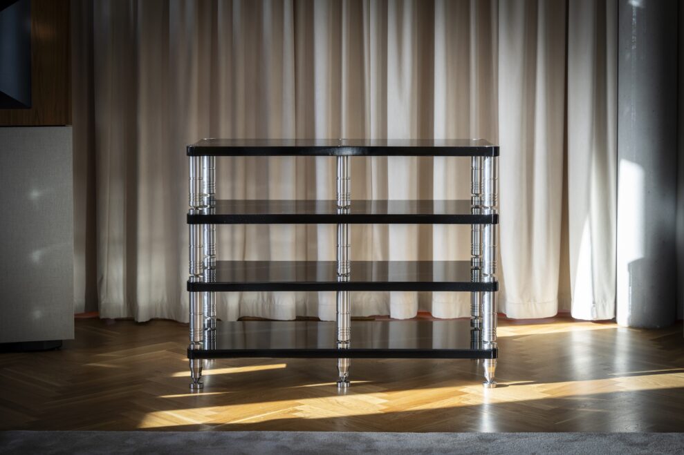 MUSICAL FIDELITY NUVISTA ULTRA EQUIPMENT RACK 14