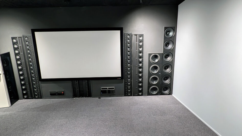 PXL_20251107_102316428.NIGHT